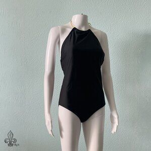 🐈⬛NWOT Venus Swimsuit w/gold metal detail🐈⬛